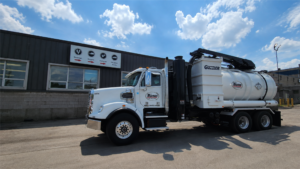 Industrial vacuum service truck